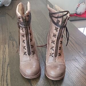 Stylish Tan Leather Women's Boots Freebird